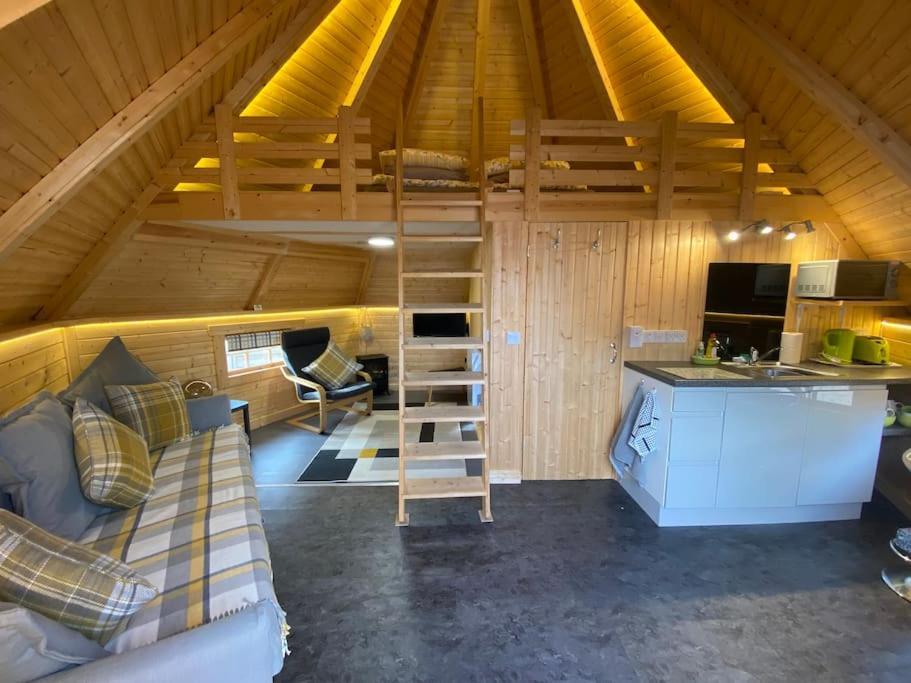 High Quality With Views Of Ben Nevis